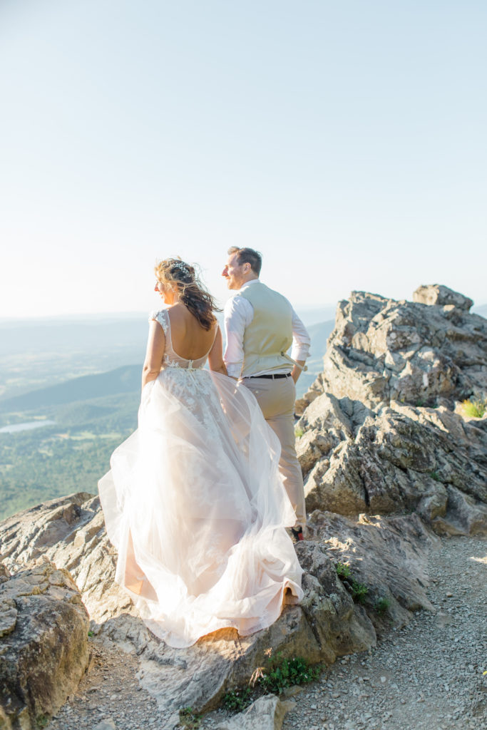 Stonyman Mountain, Shenandoah Elopement. Wedding vs Elopement
