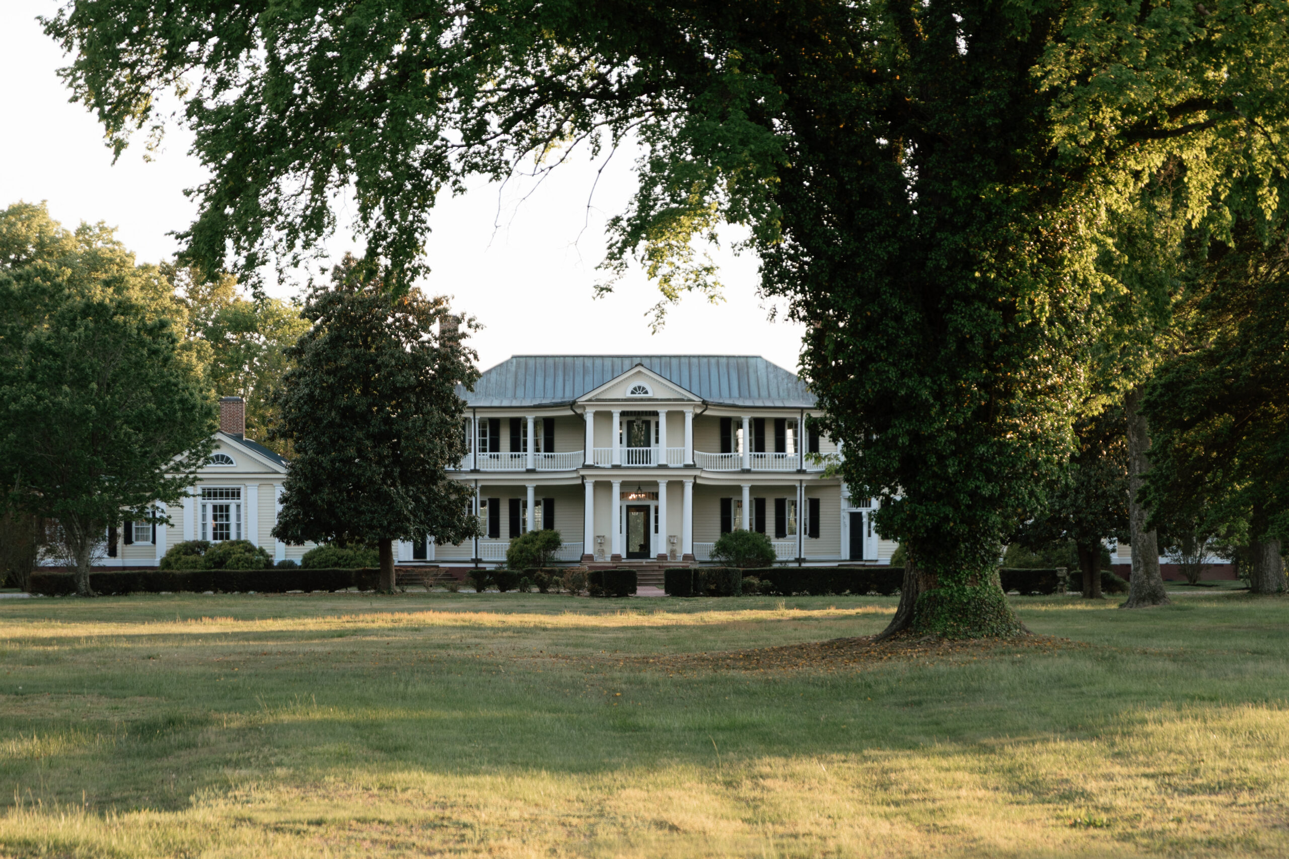 Belle Grove Plantation mansion exterior King George Virginia wedding venue